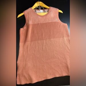 Wynne Layers Salmon Pink Sleeveless Sweater Tank Size Large EUC